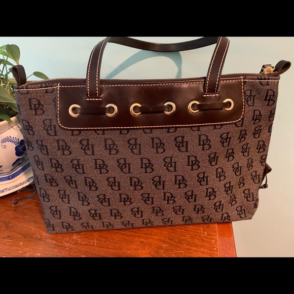 Dooney & Bourke Signature Fabric/Leather Trim - Picture 5 of 8